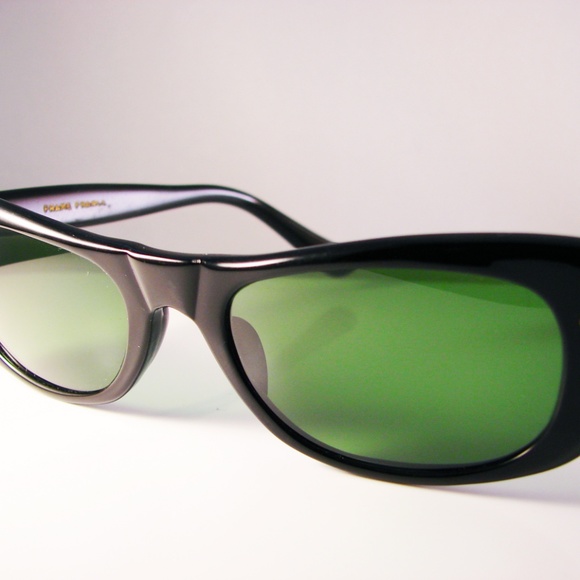 Paulette Guinet Sunglasses Black Mod VTG NWOT
